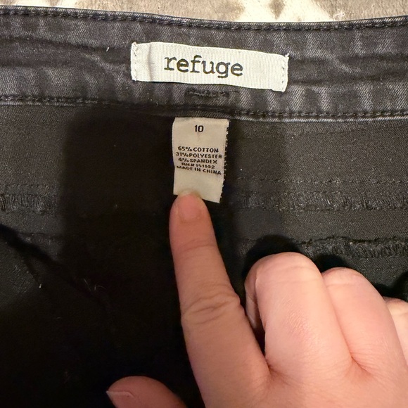 Refuge Skinny Jeans - Picture 3 of 3